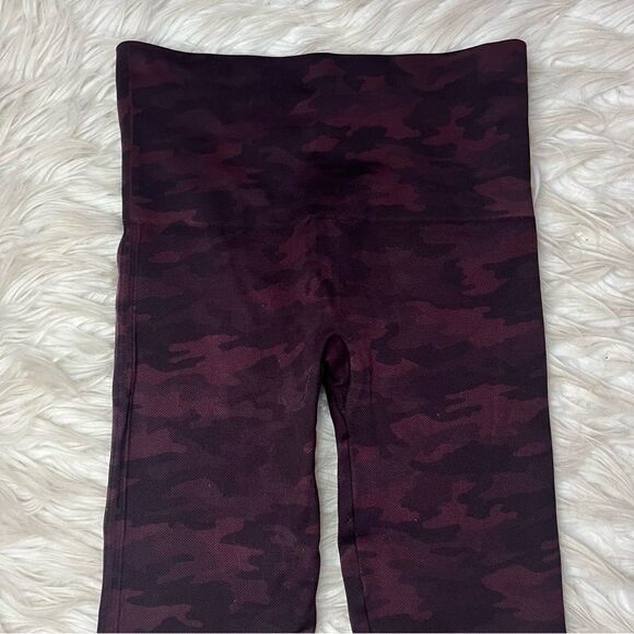 Spanx Look At Me Now High Rise Wine Camo Leggings - Picture 6 of 10